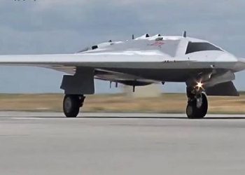 Rusia Percepat Produksi Si Pemburu, Drone Tempur S-70 Okhotnik
