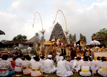 Di Tengah Pandemi Covid-19, Karya Padudusan Pura Pusering Jagat Berlangsung Khidmat