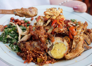 Ini Rahasia Nasi Campur Khas Bali nan Lezat