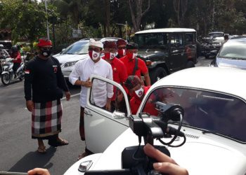 Daftar Pilwali Kota Denpasar, Paslon Jaya – Wibawa Diiringi Mobil VW