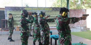 Guna Tingkatkan Kemampuan Di Bidang Menembak,  Personel Lanud I Gusti Ngurah Rai Laksanakan Latihan menembak