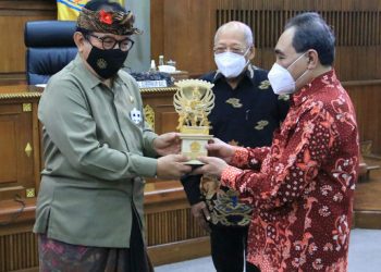 Penyerahan Kompensasi Korban Tindak Pidana Terorisme, Wagub Berikan Apresiasi Penuh