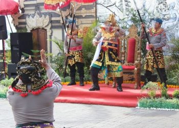 Polres Buleleng Kampanye Pentingnya Protokol Kesehatan Lewat Seni