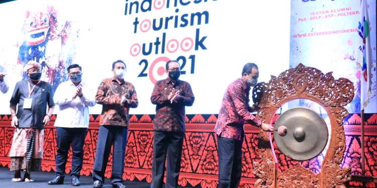 Antisipasi Pemulihan Pariwisata Belum Total 2021, Wagub Cok Ace Kembali Ajukan Dukungan Dana Ketenagakerjaan