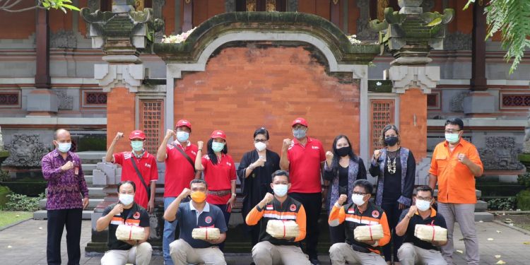 Ny Putri Koster Apresiasi Terhadap Perhatian Berbagai Pihak Relawan Covid-19