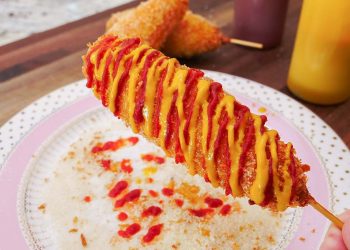 Jajanan Renyah Ala Drama Korea,Cara Membuat Corn Dog Mozarella