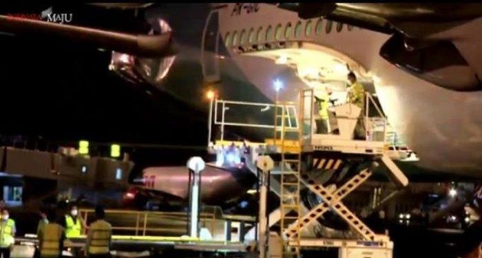 Vaksin Covid-19 Tiba di Tanah Air, Kira-kira Siapa Mau di Vaksin Duluan?