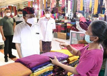 Gubernur Bali Letakkan Batu Pertama Pembangunan Gedung MDA Di Kabupaten Klungkung
