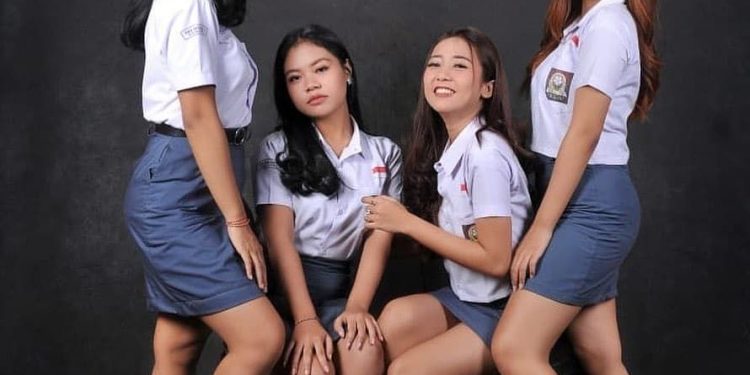 Alasan Dibalik Teman Dekat Semasa Sekolah Bisa Jadi Sahabat Terbaik