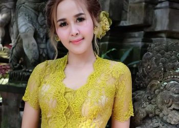 Alasan Mengapa Rambut Wanita Hindu Tidak Boleh Terurai Saat Ke Pura