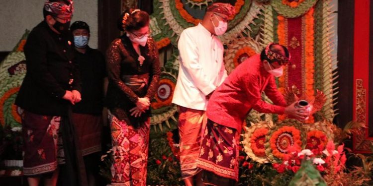 Gubernur Koster : Bulan Bahasa Bali 2021 Juga Sebagai Ajang Bangkit kesadaran Pemeliharaan hutan Dunia