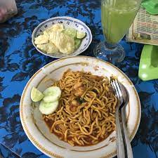 Mie Aceh Seenak Tempat Asalnya, Rumoh Mie Aceh Tempatnya
