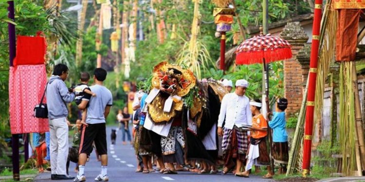 Umanis Galungan, Hari Raya Sehari Setelah Hari Raya Galungan