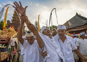 Tradisi Ngerebong, Tradisi Kuno Berasal Dari Desa Kesiman Denpasar