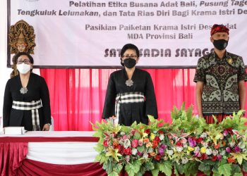 Lestarikan Etika Busana Wanita Bali, Ny Putri Koster Gelar Pelatihan Pusung Tagel
