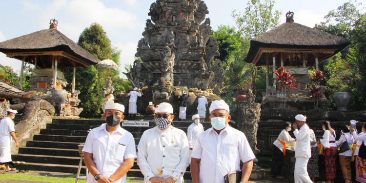 Ngaturang Puining, Wagub Cok Ace Mohon Puncak Karya Di Semeru Lancar & Kondusif