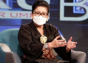 Lestarikan Wastra Tradisional, Ny Putri Koster Ajak Masyarakat Gunakan Produk Asli Buatan Perajin