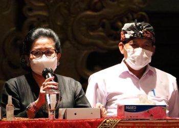 Beri Pembekalan Peserta IKM Bali Bangkit III, Ny. Putri Koster Tekankan Produk Asli dan Kualitas