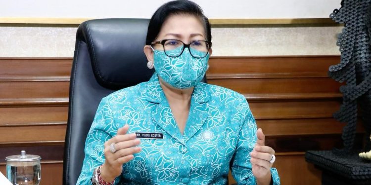 Ny. Putri Koster Ajak Kader PKK Sosialisasi Pola Asuh  Sesuai Usia Pertumbuhan Anak