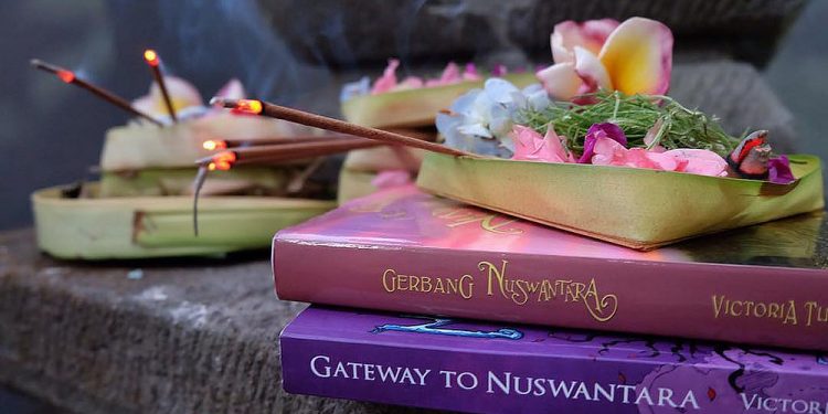 Makna Filsafat DiBalik Budaya Di Hari Raya Saraswati