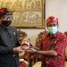 Topeng Patih, Cendera Mata Dari Wagub Cok Ace untuk KPT Denpasar yang Akhiri Masa Tugas