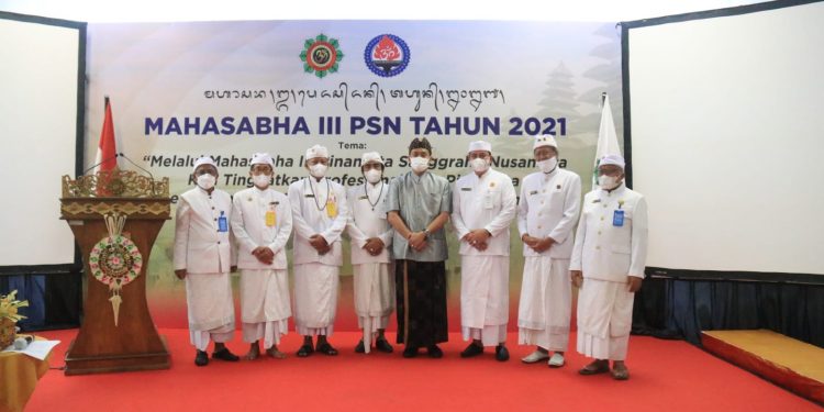 Tutup Mahasabha III PSN 2021, Dirjen Bimas Hindu Harapkan Layanan Para Pinandita Mampu Lahirkan Umat Yang Berkualitas