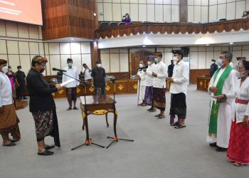 Lantik Anggota KPPAD Bali 2021-2026, Gubernur Koster Ingatkan Pentingnya Pendidikan Sebagai Bekal Masa Depan