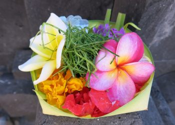 Canang Sari, bentuk rasa terimakasih  ke pada Sang Hyang Widhi Wasa