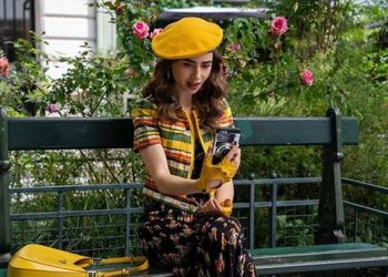 Lily Collins Ungkap Pakaian Emily in Paris Musim 2