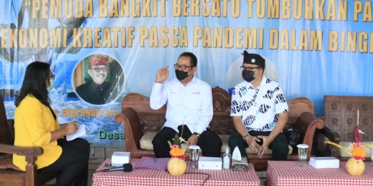 Didaulat Sebagai Narasumber, Wagub Cok Ace Ajak Generasi Muda Bersiap Perang Dengan Amunisi Di Bidang IT