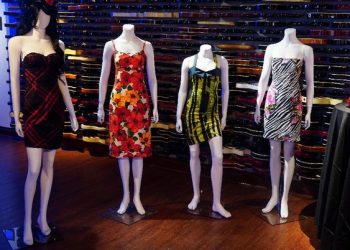 Gaun Konser Terakhir Amy Winehouse Laku Terjual Rp 3,4 Miliar