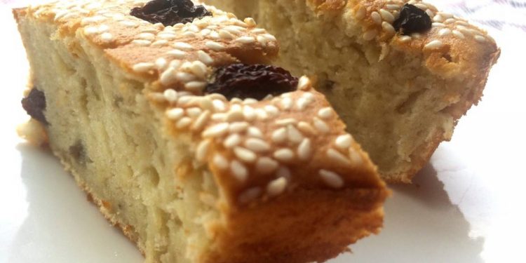 Bolu Kukus Pisang Wijen Tanpa Telur, Cocok Di Temani Dengan Teh