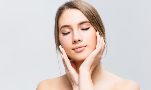 Kalian Wajib Tahu ! Berikut Kebiasaan Membuat Kulit Berminyak