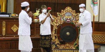 Buka Lokasabha PSN III, Gubernur Koster Muliakan Peran Pinandita