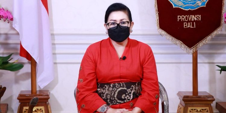 Ny Putri Koster: Jadilah Perempuan Tangguh di Segala Medan
