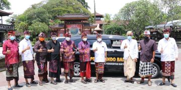 Gubernur Koster Apresiasi Perbarindo Bali Berikan CSR Mobil Operasional Majelis Desa Adat