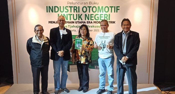 Menyoroti Perjalanan Panjang Industri Otomotif di Tanah Air Lewat Sebuah Buku