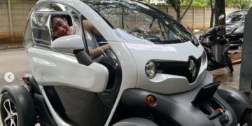 Anak Deddy Corbuzier Tunggangi Mobil Listrik Renault Twizy, Ini Spesifikasinya