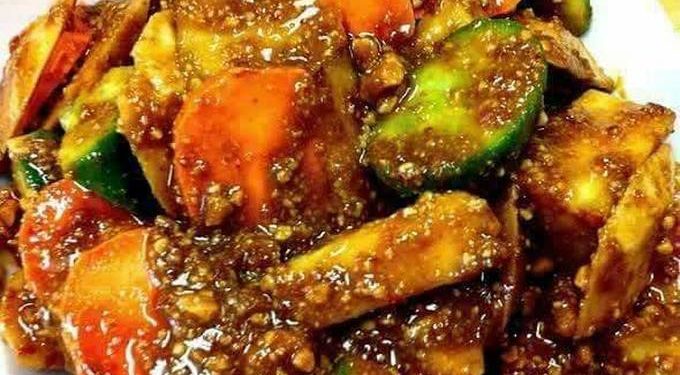Hobi Makan Rujak, Berikut Manfaat Rujak Bagi Kesehatan Tubuh