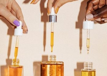 Miliki Kulit Wajah Kering, Berikut Jenis Face Oil Yang Bisa Kalian Gunakan