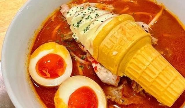 Uniknya Ramen Isi Topping Es Krim Seharga Rp100 Ribuan