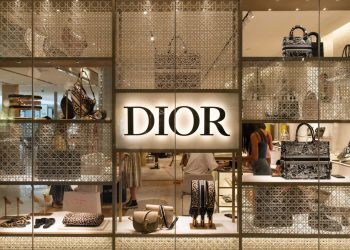 Brand Christian Dior Dituding Mainkan Trik, Minta Konsumen Bayar Ekstra Saat Barang Pesanan Sudah Dilunasi