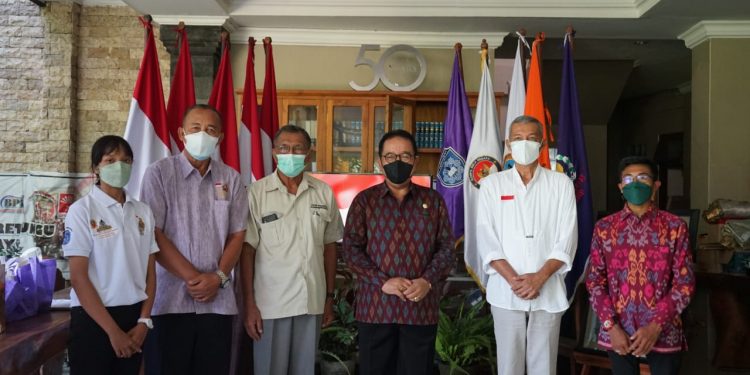 Hadiri Pelatihan Jurnalistik, Wagub Cok Ace Mengajak Insan Pers Menyajikan Berita Berimbang Sesuai Data & Fakta