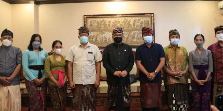 Wagub Cok Ace Minta KPA Provinsi Bali Siapkan Penjabaran Bahaya HIV AIDS dan Narkotika dijabarkan melalui E_book
