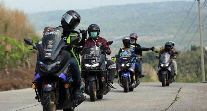 Keselamatan Berkendara: 5 Hal yang Harus Dihindari Saat Mengendarai Mobil Manual