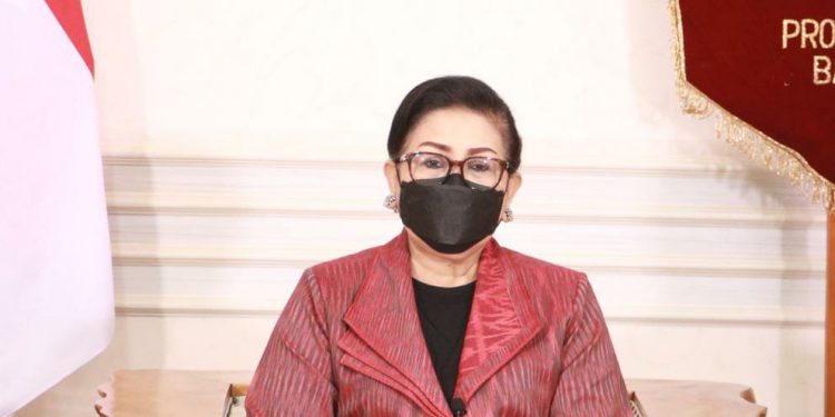 Ketua TP PKK Menjadi “Keynote Speaker” Pada Webinar Series Beranda Kesehatan Mental Keluarga