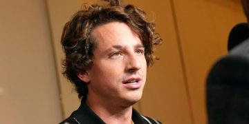 Charlie Puth Curhat Patah Hati Terburuk Lewat Lagu Baru