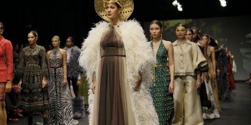 Paula Verhoeven Kembali ke Runway Setelah 3 Tahun Vakum