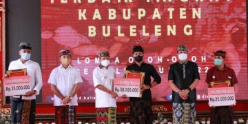 Gubernur Koster Serahkan Hadiah Lomba Ogoh – Ogoh dengan Total Nilai Rp 1,7 Milyar ke Sekaa Truna di Bali