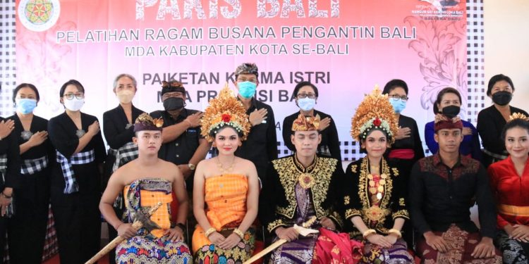 PAKIS BALI Gelar Pelatihan Ragam Busana Pengantin Bali Pertama di Kabupaten Jembrana